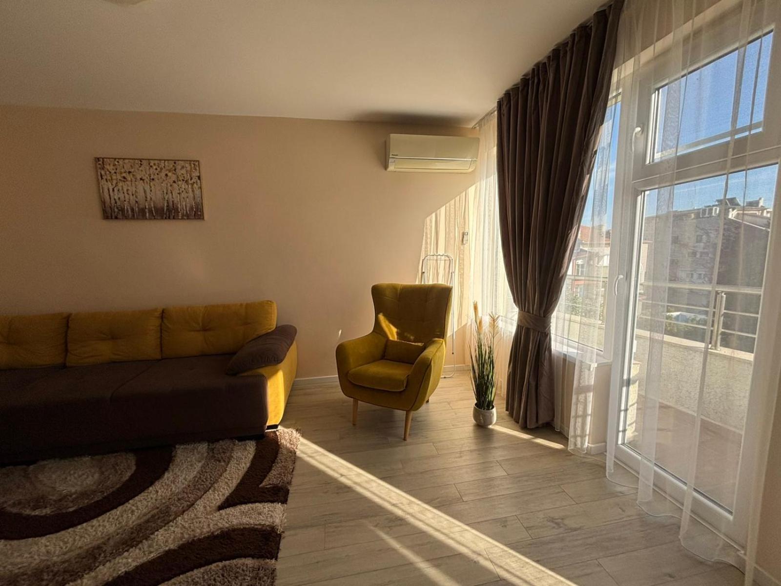 Apartment Grand Bogoridi - Center Near To Sea And Sea Garden