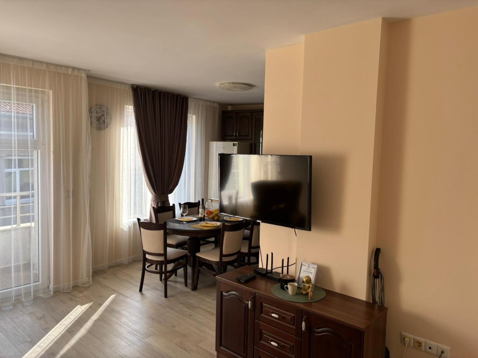 Grand Bogoridi - Center Near To Sea And Sea Garden Apartment